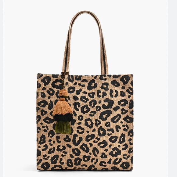 america & Beyond Handbags - Leopard Print Tote‎ Bag with Tassel
America & Beyond
